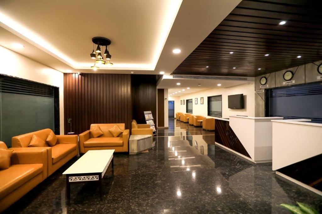 Pp Residency Hotel Covelong Luaran gambar